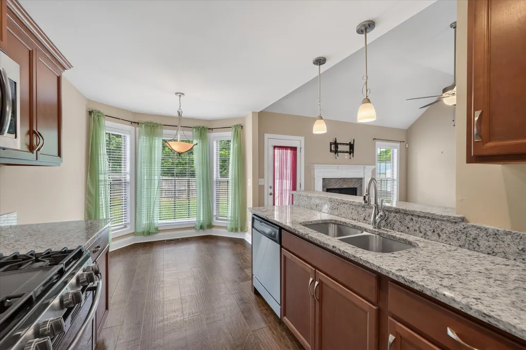 104 Thomas Traylor Lane Clarksville TN 37043