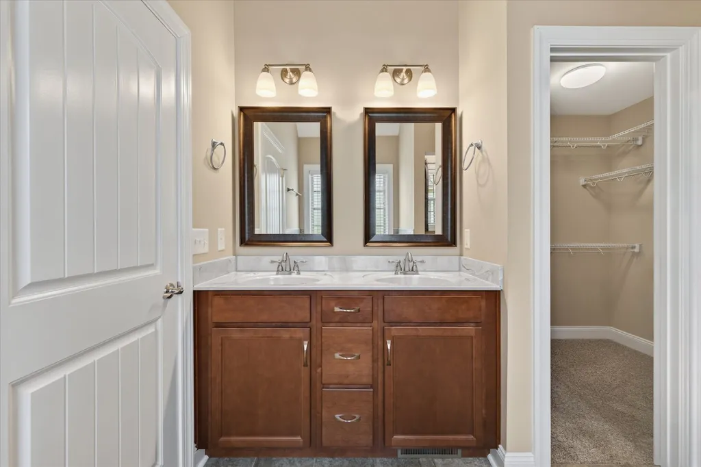 104 Thomas Traylor Lane Clarksville TN 37043