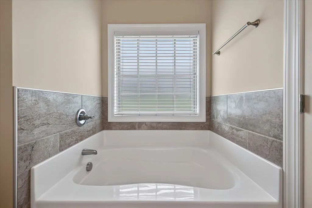 104 Thomas Traylor Lane Clarksville TN 37043