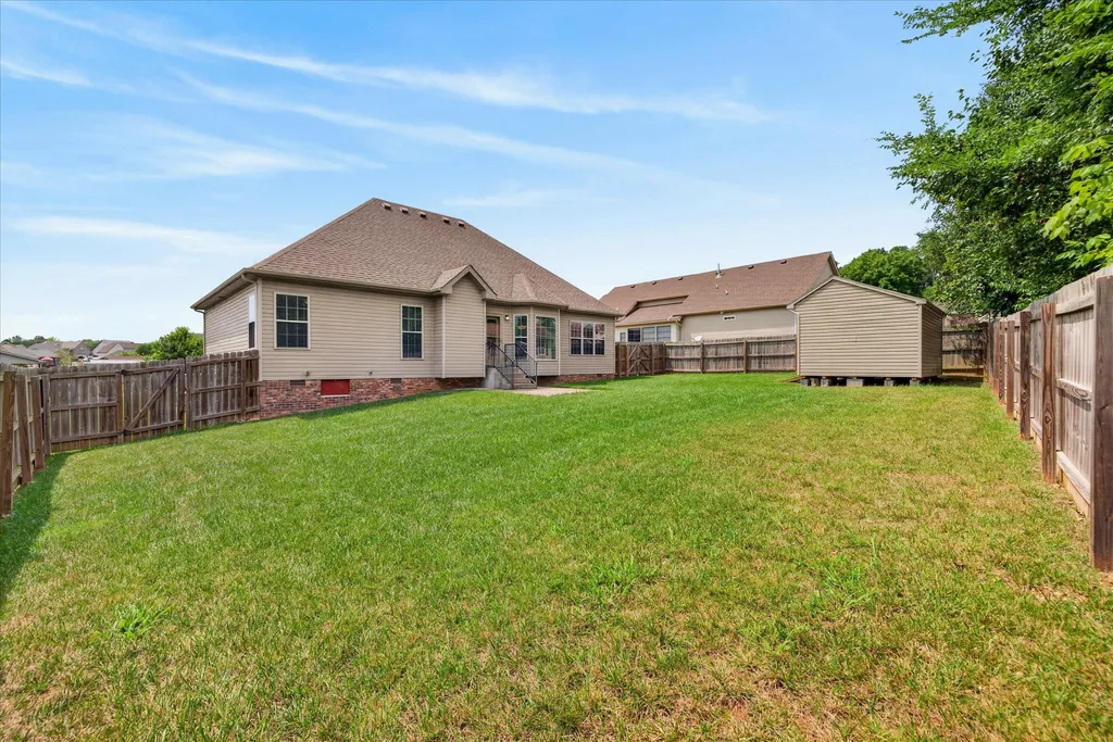 104 Thomas Traylor Lane Clarksville TN 37043