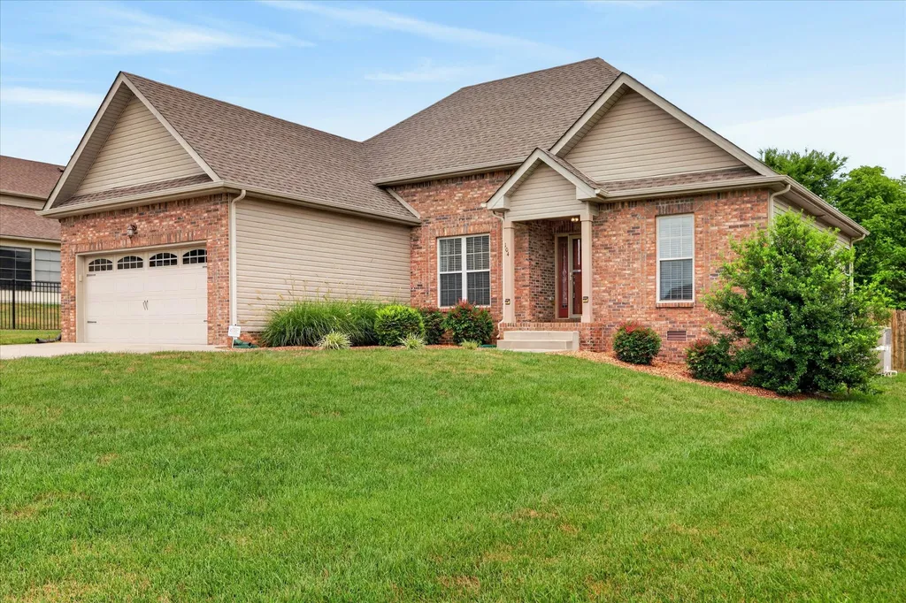 104 Thomas Traylor Lane Clarksville TN 37043