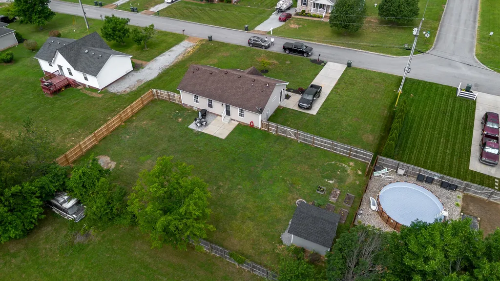 107 Locke Court Portland TN 37148