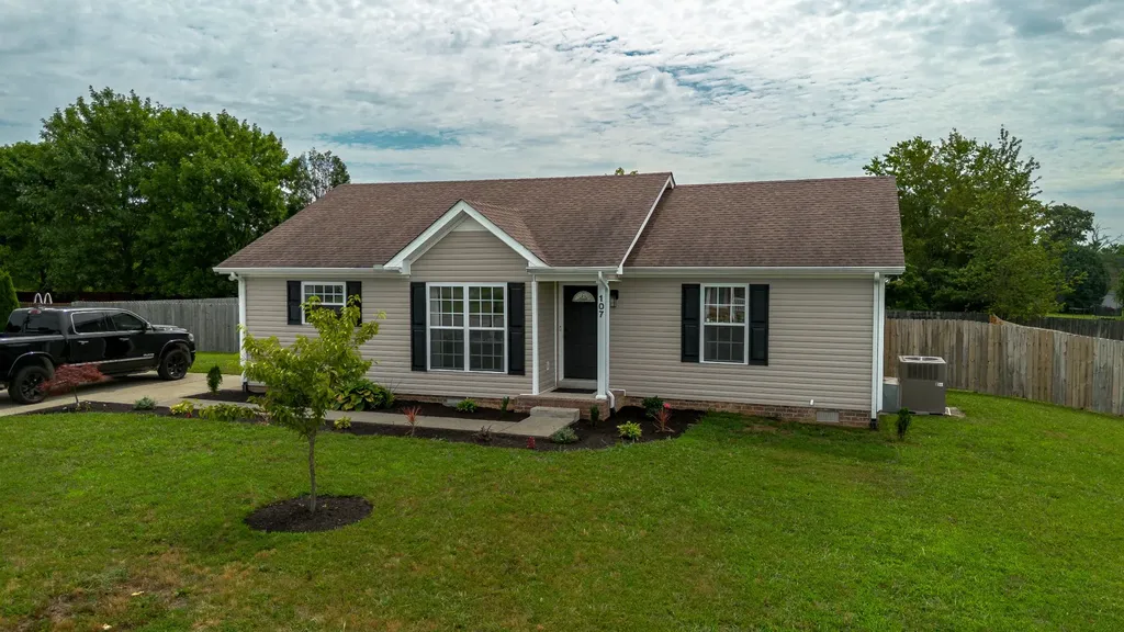 107 Locke Court Portland TN 37148