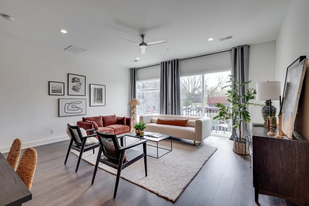 345 Douglas Avenue Nashville TN 37207