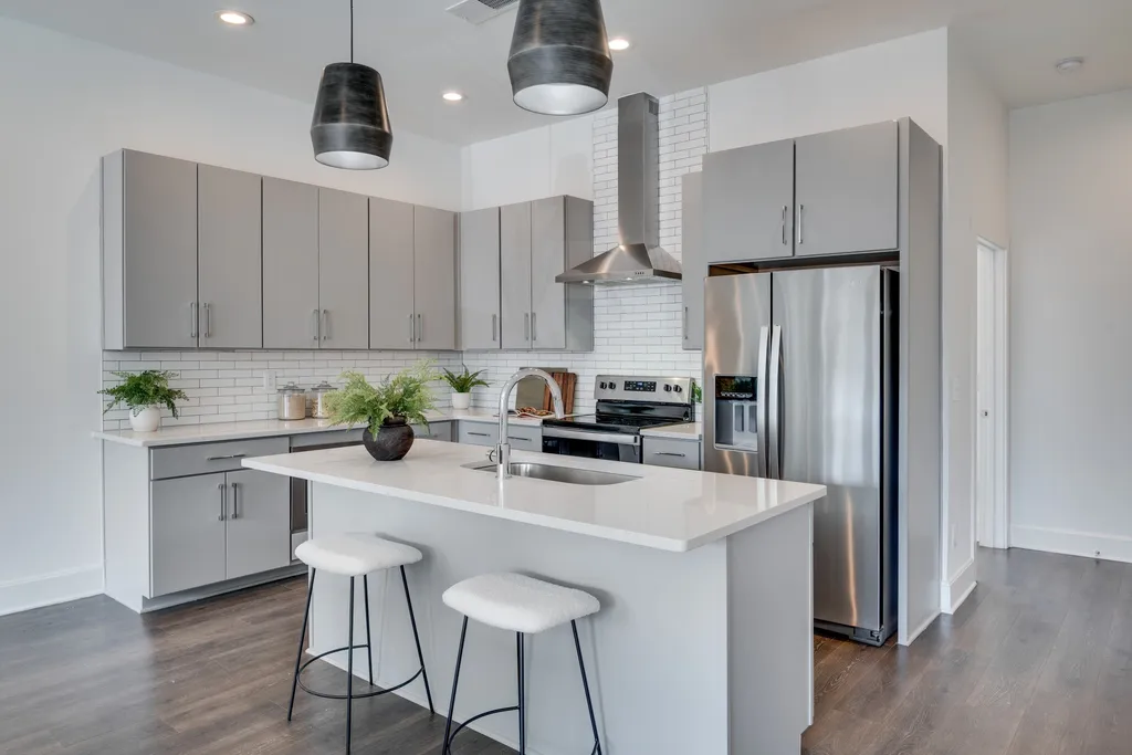 345 Douglas Avenue Nashville TN 37207