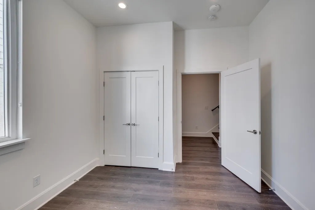 345 Douglas Avenue Nashville TN 37207