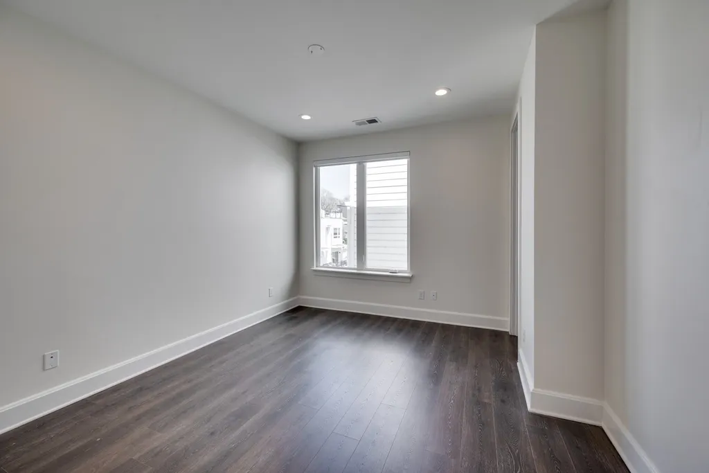 345 Douglas Avenue Nashville TN 37207