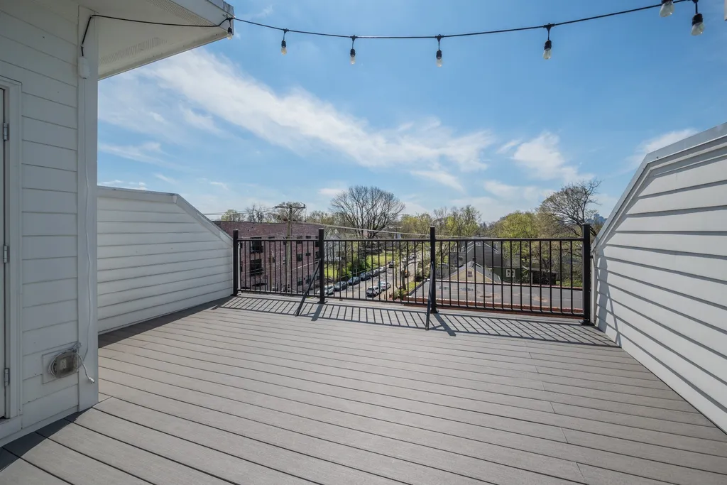 345 Douglas Avenue Nashville TN 37207