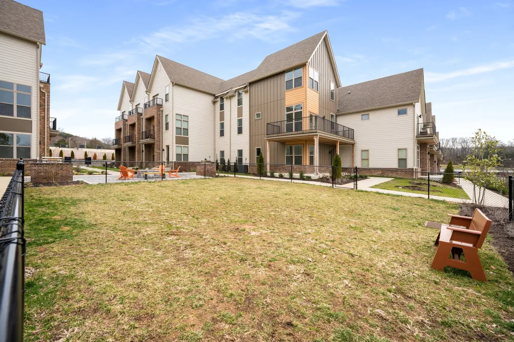 7341 Charlotte Pike Nashville TN 37209