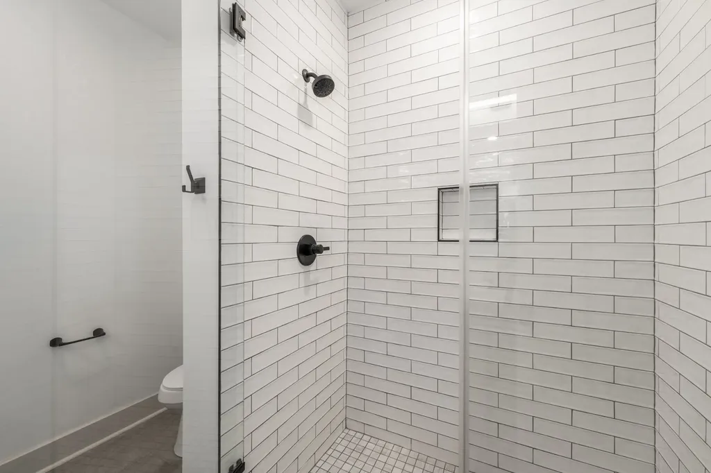 7341 Charlotte Pike Nashville TN 37209