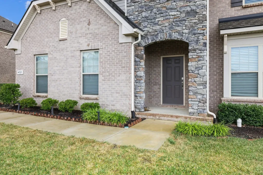 472 Norman Way Hendersonville TN 37075