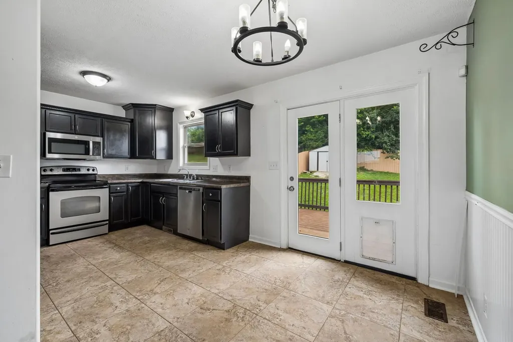 717 Arrowfield Drive Clarksville TN 37042