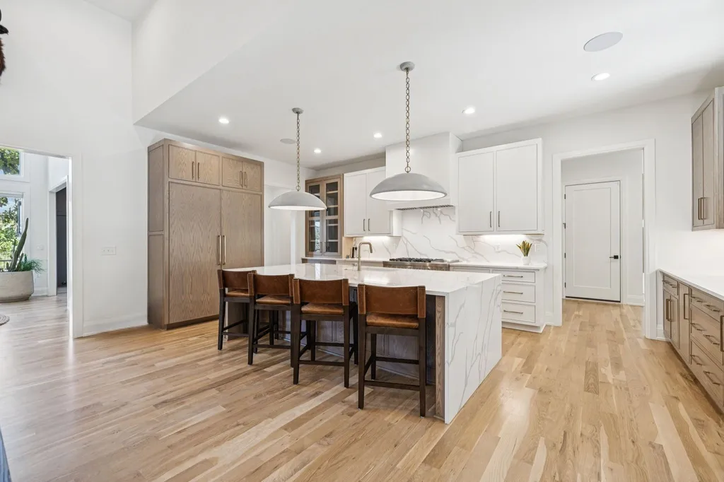 1323 Harding Place Nashville TN 37215