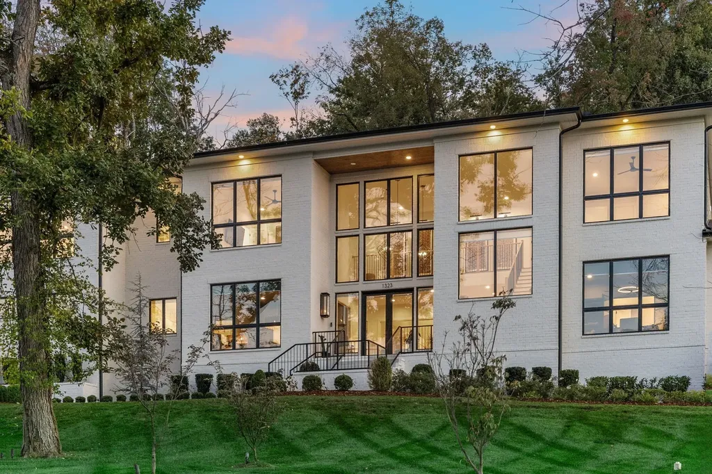 1323 Harding Place Nashville TN 37215