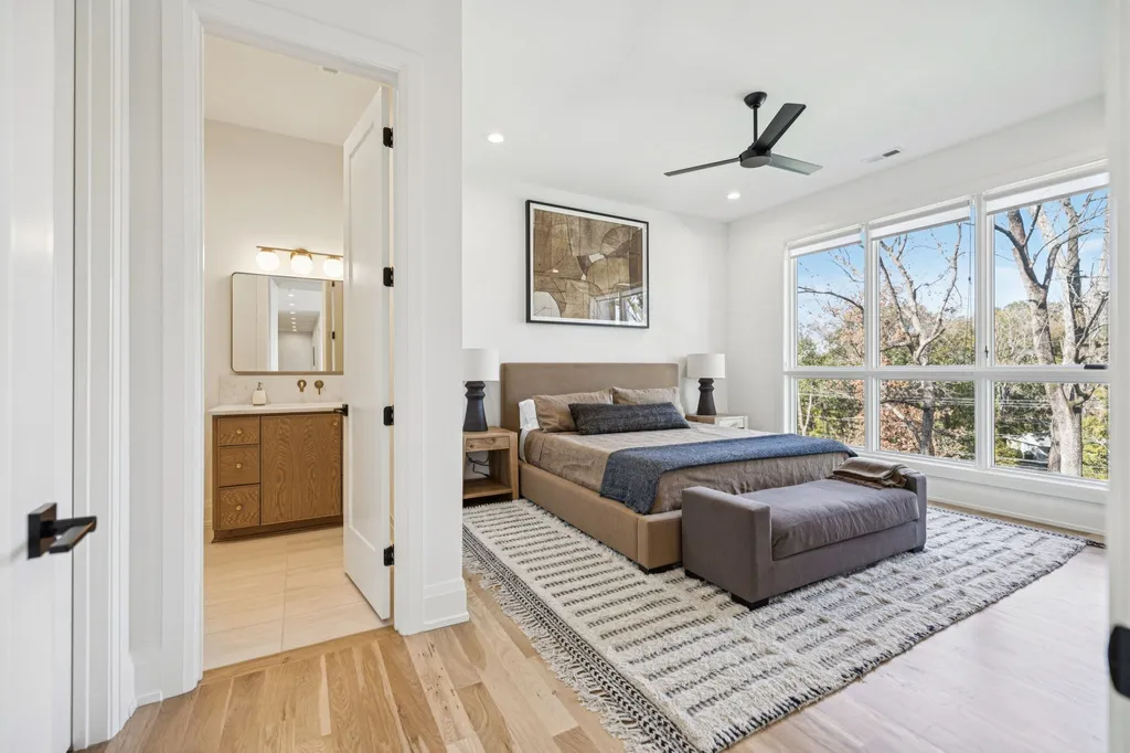 1323 Harding Place Nashville TN 37215