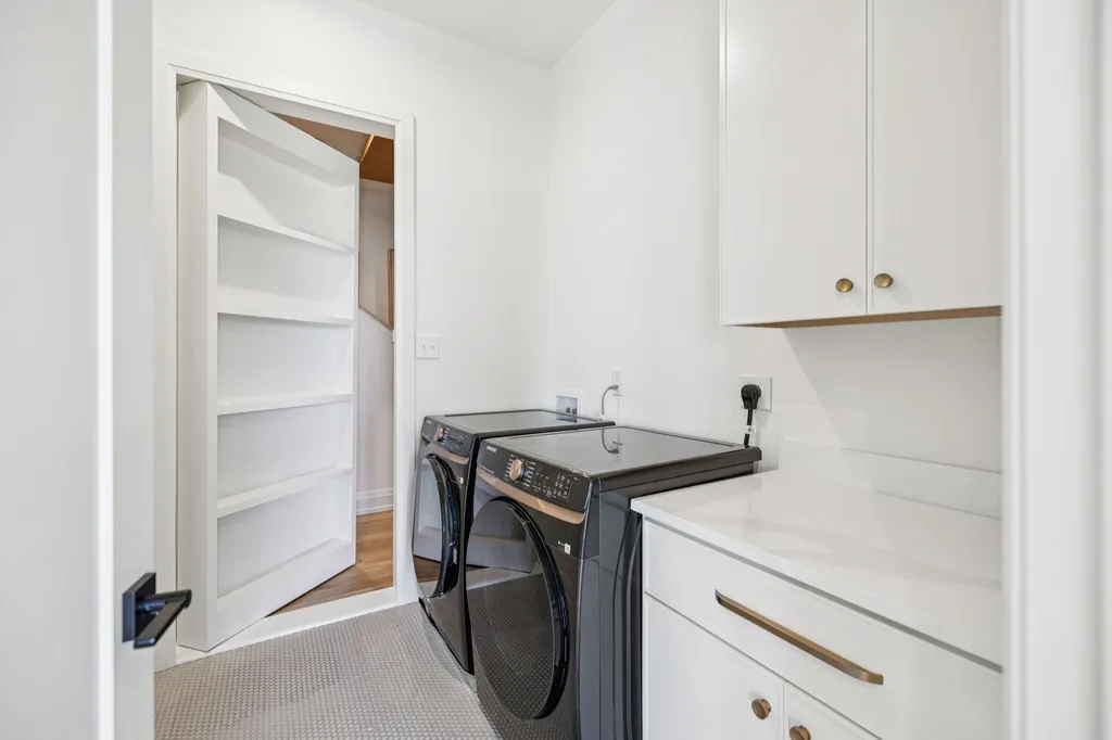 1323 Harding Place Nashville TN 37215