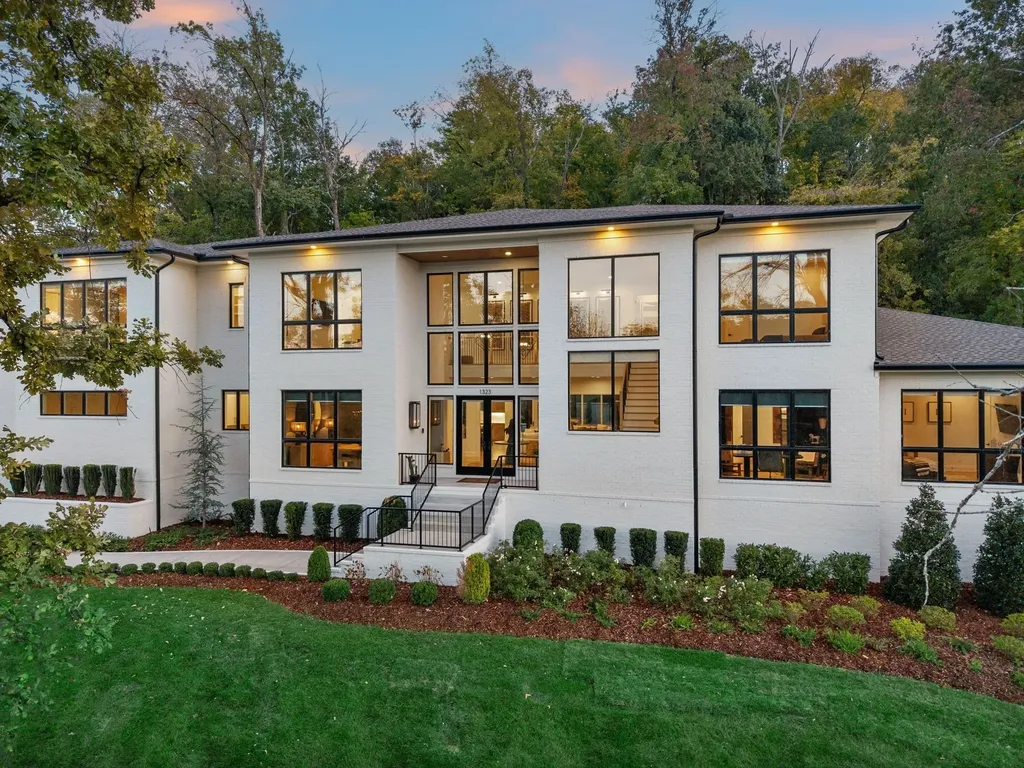 1323 Harding Place Nashville TN 37215