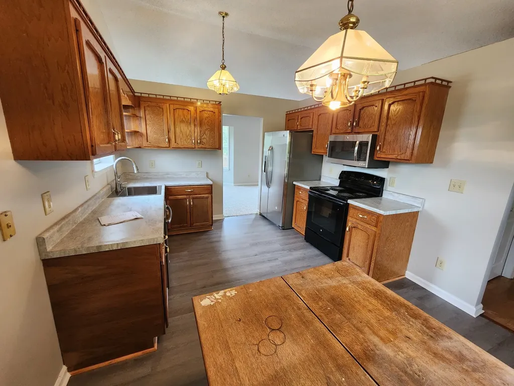 1653 Bear Creek Pike Columbia TN 38401