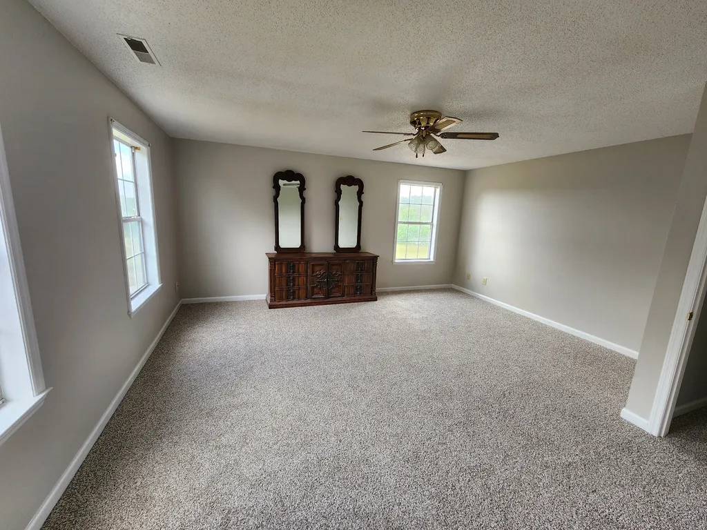 1653 Bear Creek Pike Columbia TN 38401