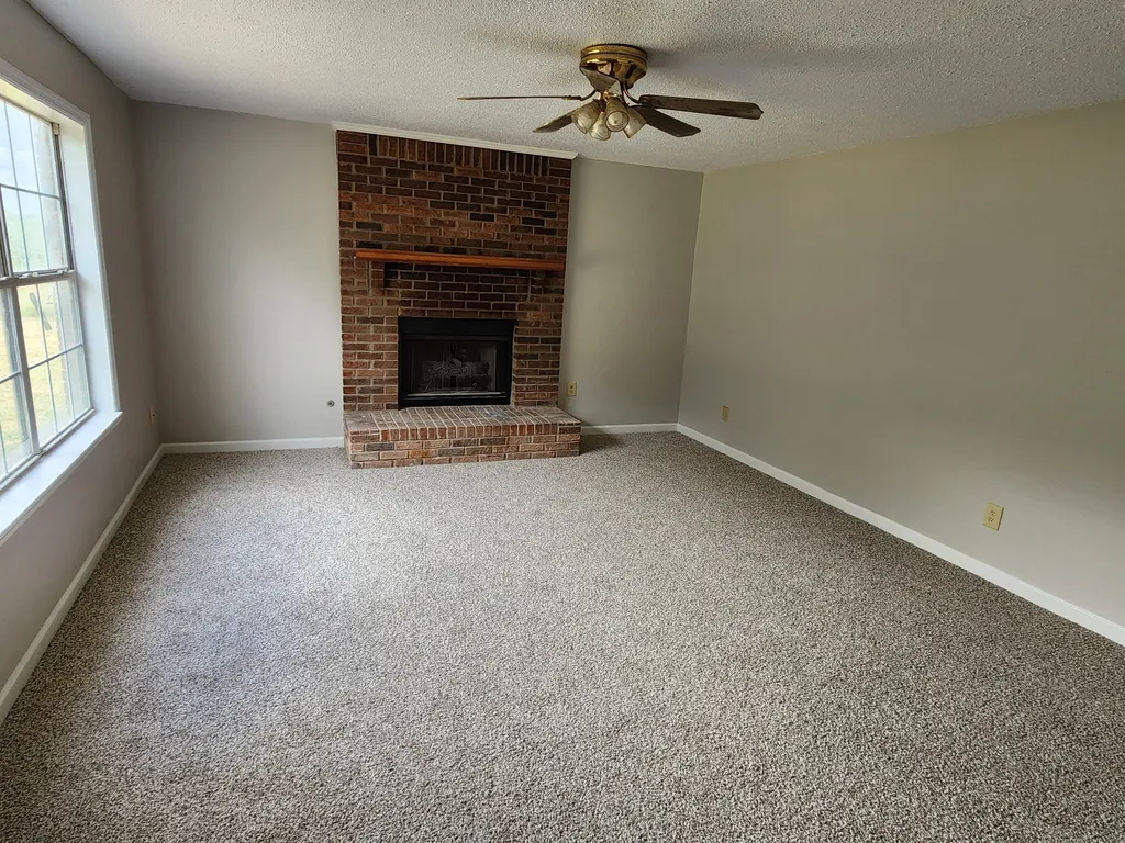 1653 Bear Creek Pike Columbia TN 38401
