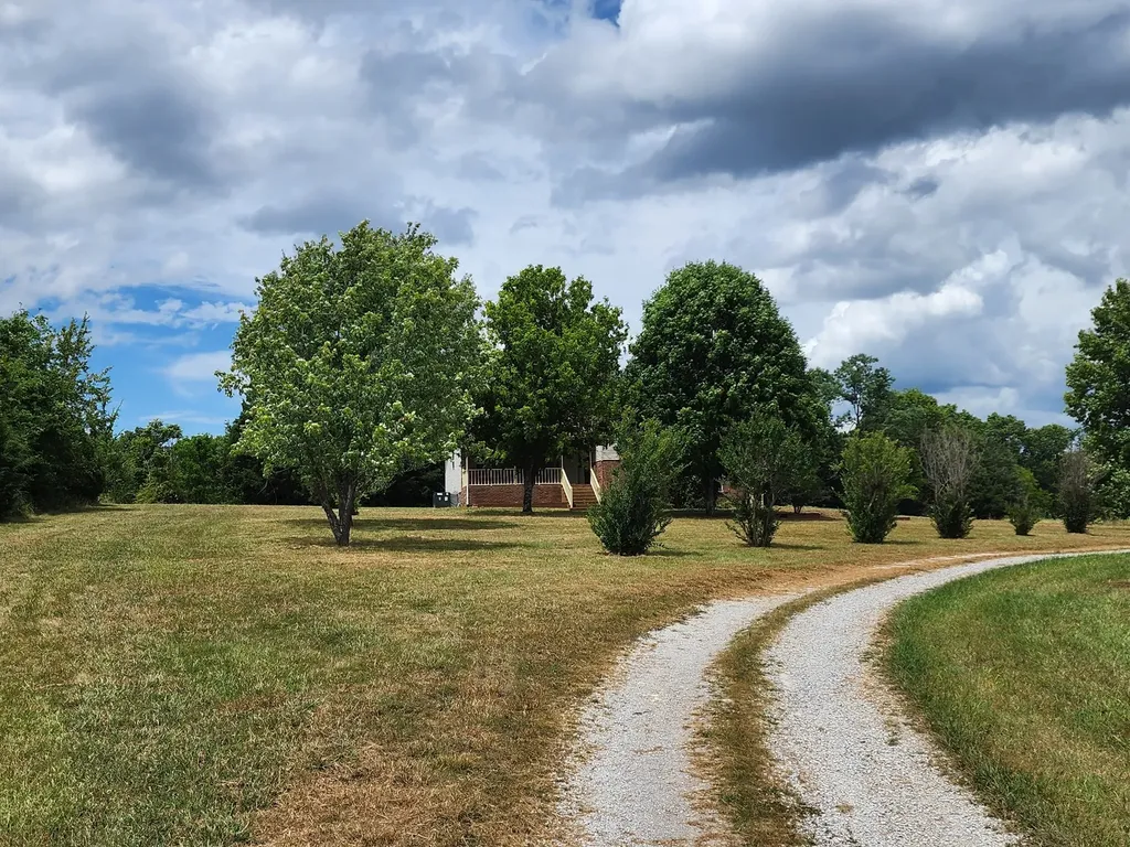 1653 Bear Creek Pike Columbia TN 38401