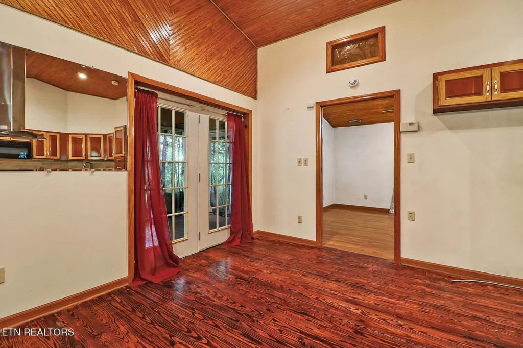 395 Ashley Lane Oneida TN 37841