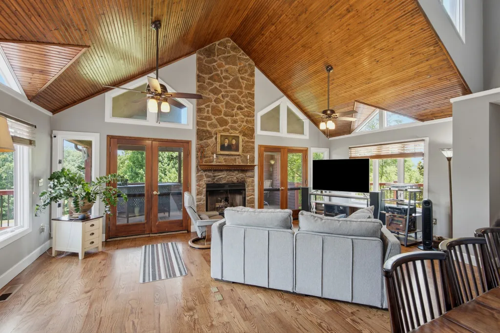 1021 Pine Valley Road Kingston Springs TN 37082