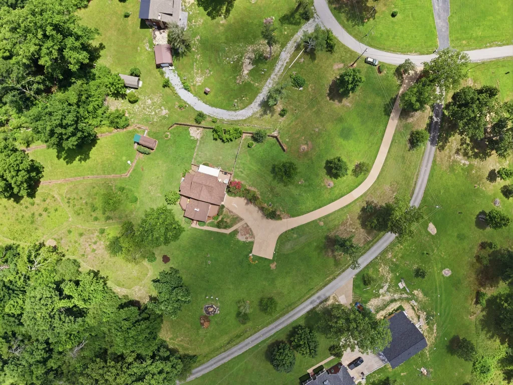 1021 Pine Valley Road Kingston Springs TN 37082