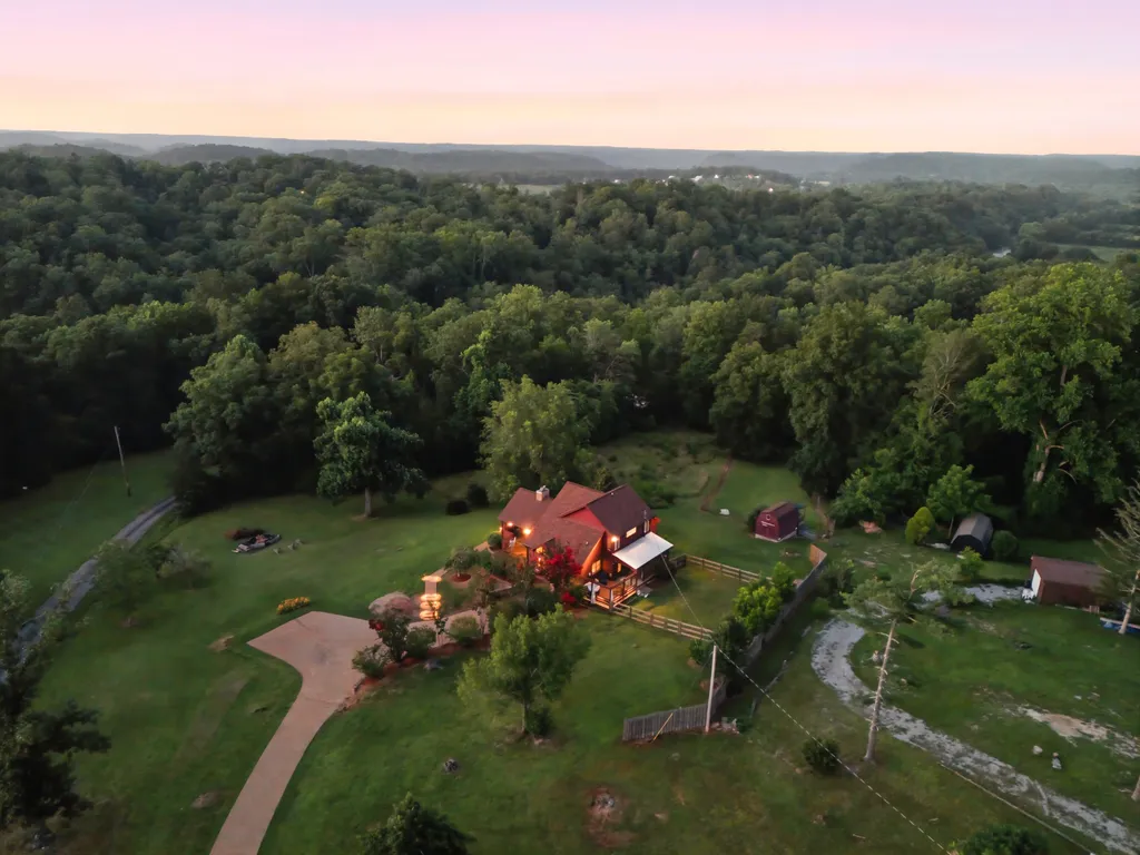 1021 Pine Valley Road Kingston Springs TN 37082