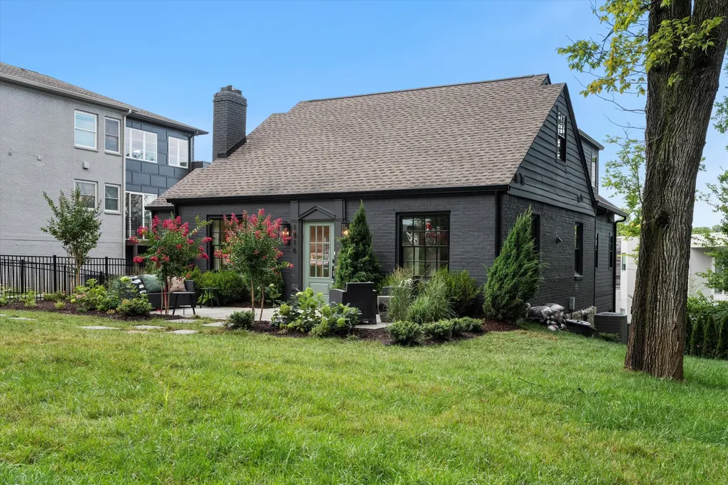 1816 Wildwood Avenue Nashville TN 37212