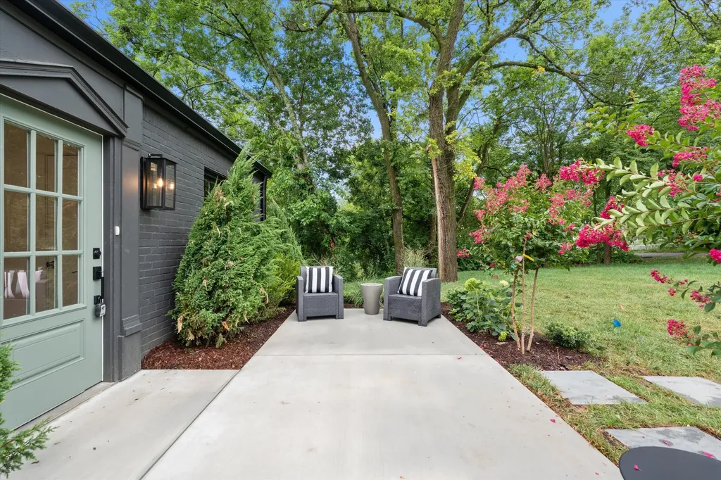 1816 Wildwood Avenue Nashville TN 37212