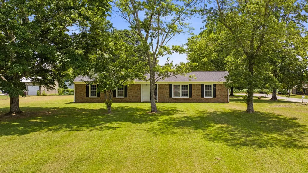 4 Park Street Fayetteville TN 37334