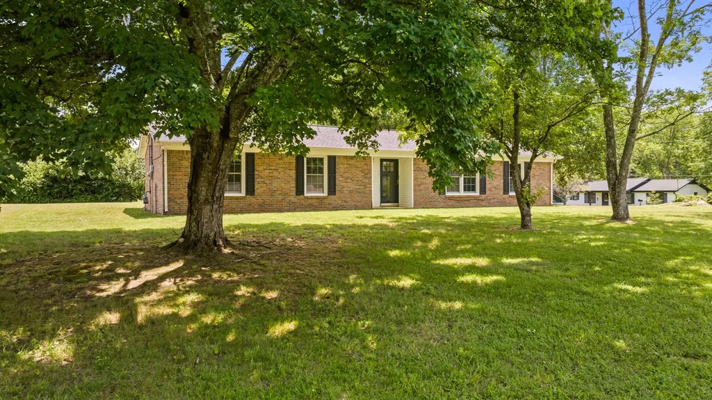 4 Park Street Fayetteville TN 37334