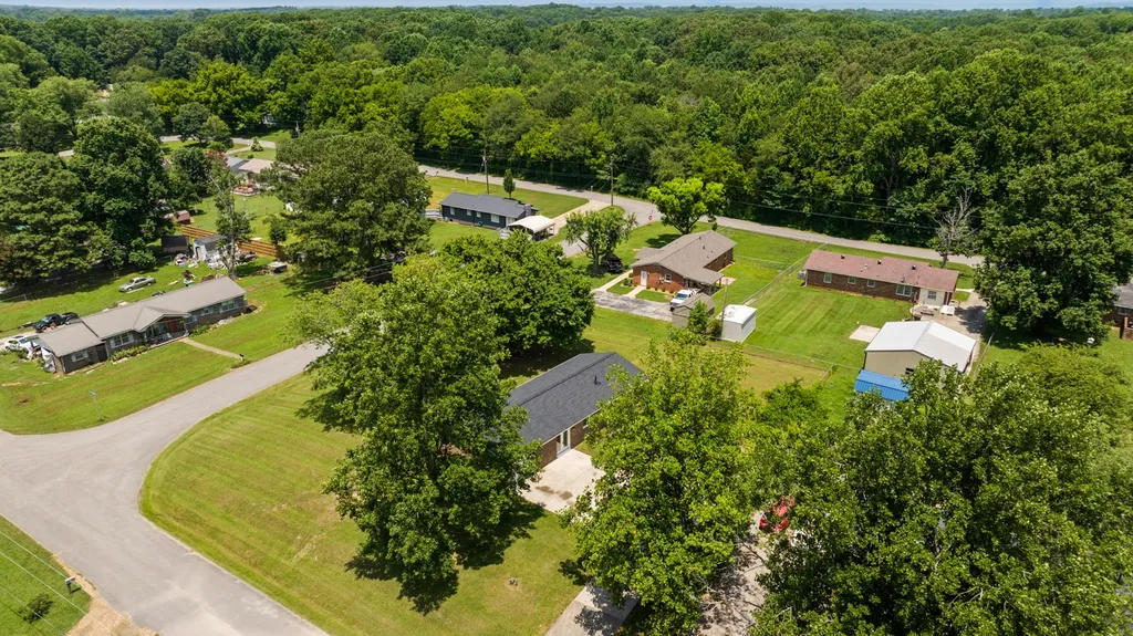 4 Park Street Fayetteville TN 37334