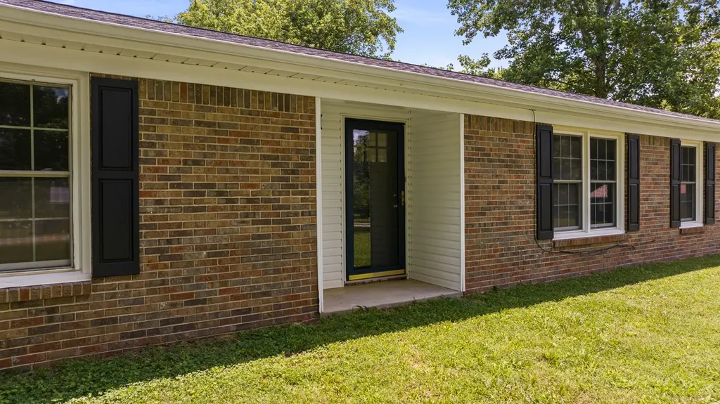 4 Park Street Fayetteville TN 37334