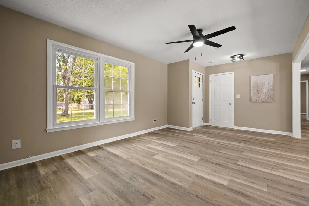 4 Park Street Fayetteville TN 37334