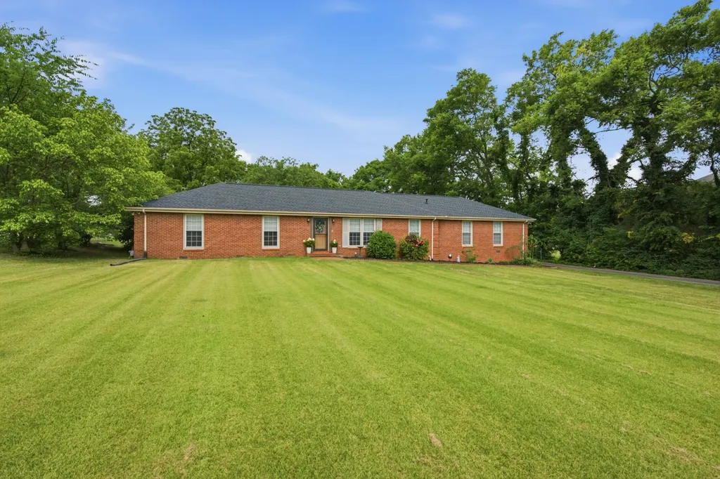 228 Maple Hill Road Lebanon TN 37087