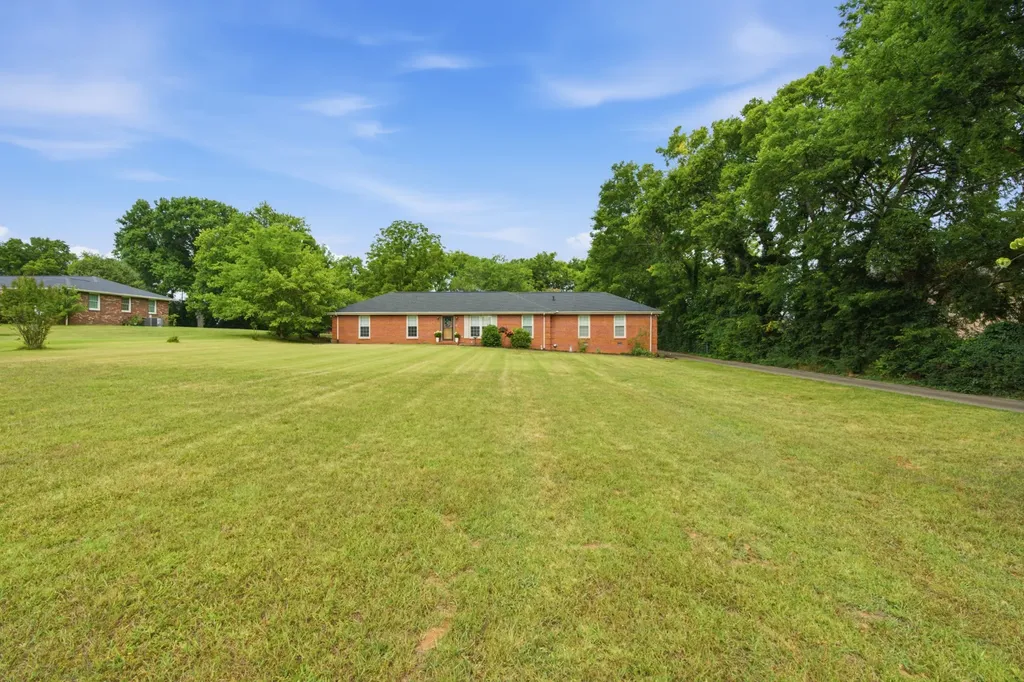 228 Maple Hill Road Lebanon TN 37087