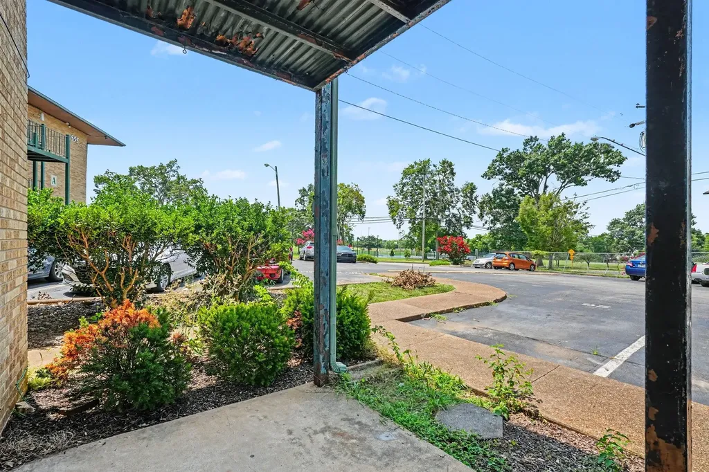 555 N Dupont Avenue Madison TN 37115