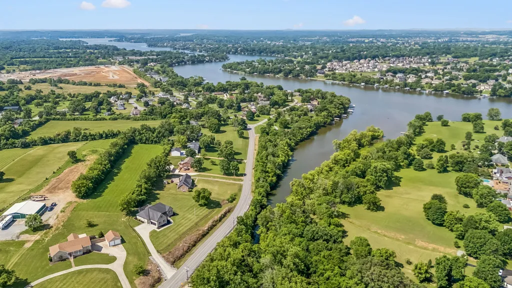 1001 Lock 4 Road Gallatin TN 37066