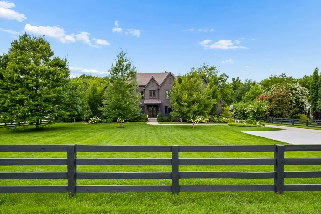 4613 Chalmers Drive Nashville TN 37215