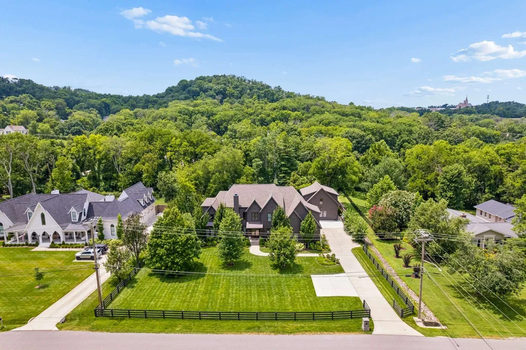 4613 Chalmers Drive Nashville TN 37215