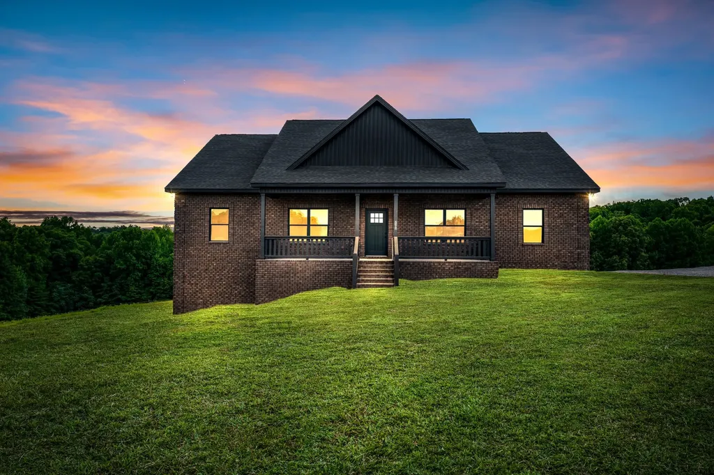 2010 Lafayette Road Red Boiling Springs TN 37150