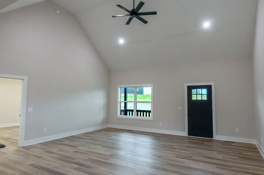 2010 Lafayette Road Red Boiling Springs TN 37150