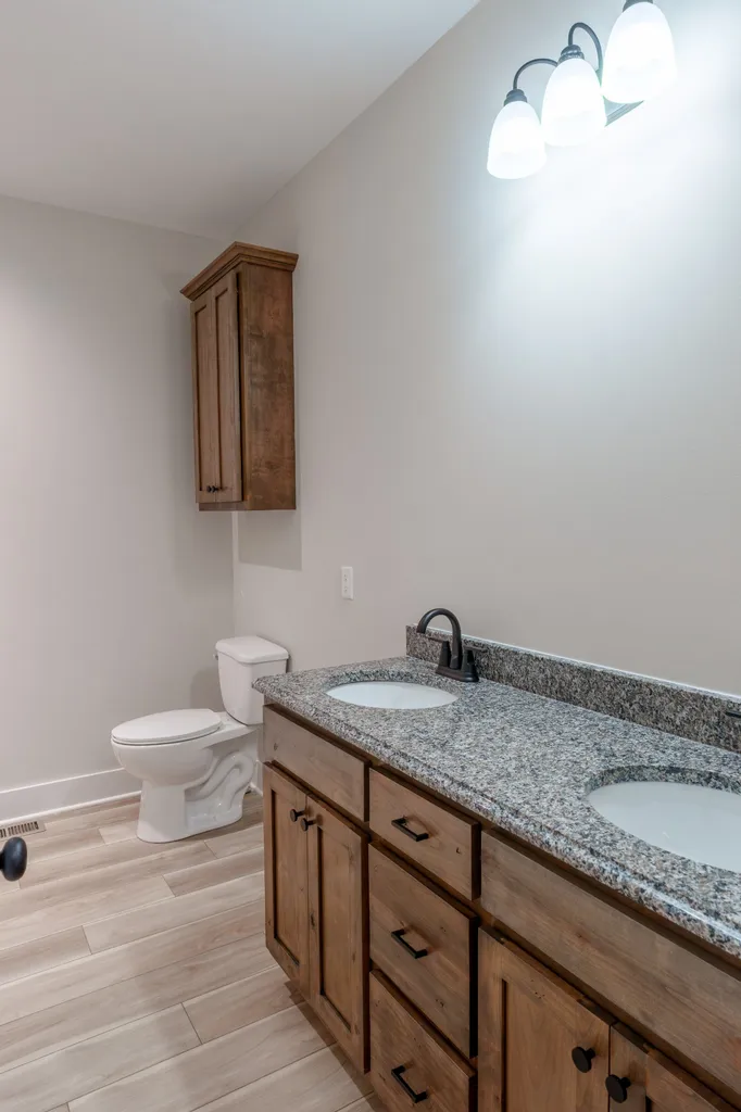 2010 Lafayette Road Red Boiling Springs TN 37150