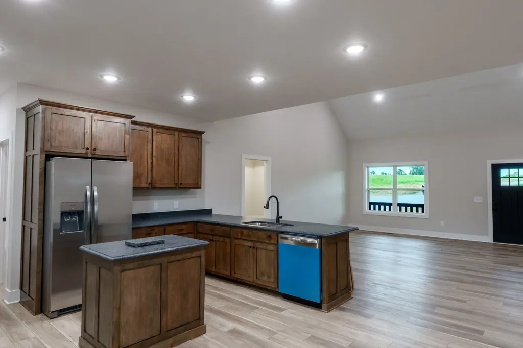 2010 Lafayette Road Red Boiling Springs TN 37150