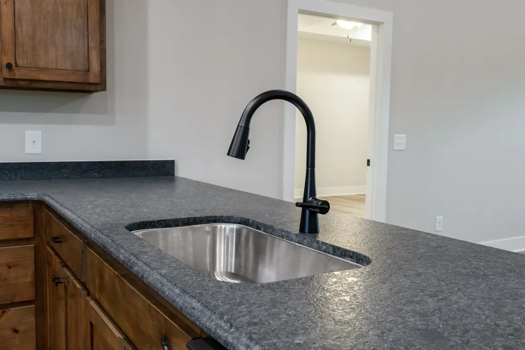 2010 Lafayette Road Red Boiling Springs TN 37150