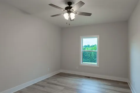 2010 Lafayette Road Red Boiling Springs TN 37150