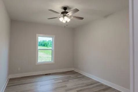 2010 Lafayette Road Red Boiling Springs TN 37150