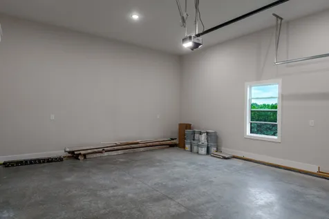2010 Lafayette Road Red Boiling Springs TN 37150